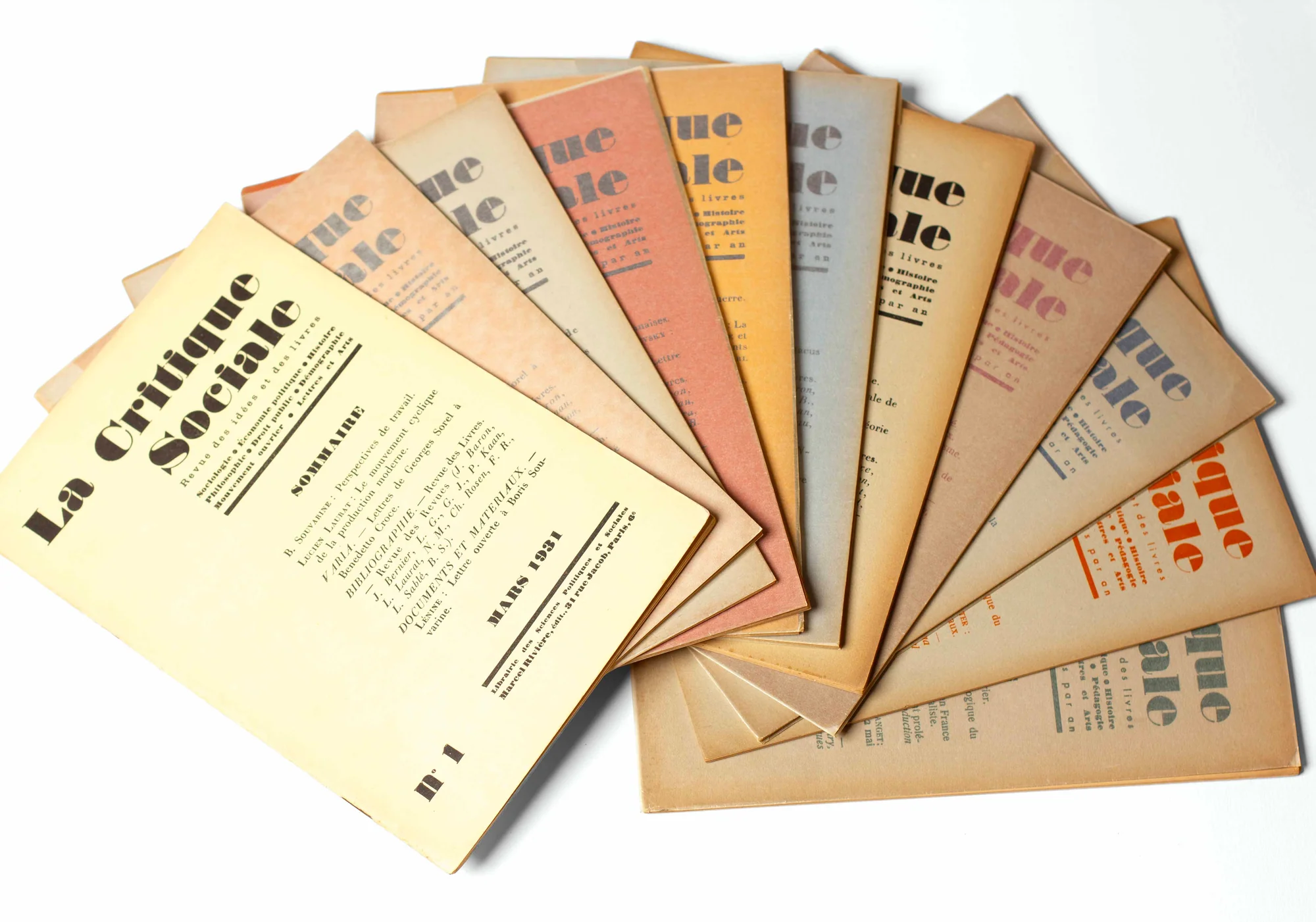 REVUE. La CRITIQUE SOCIALE. — La Critique Sociale. Revue des idées et des livres. (Réf. 18197)