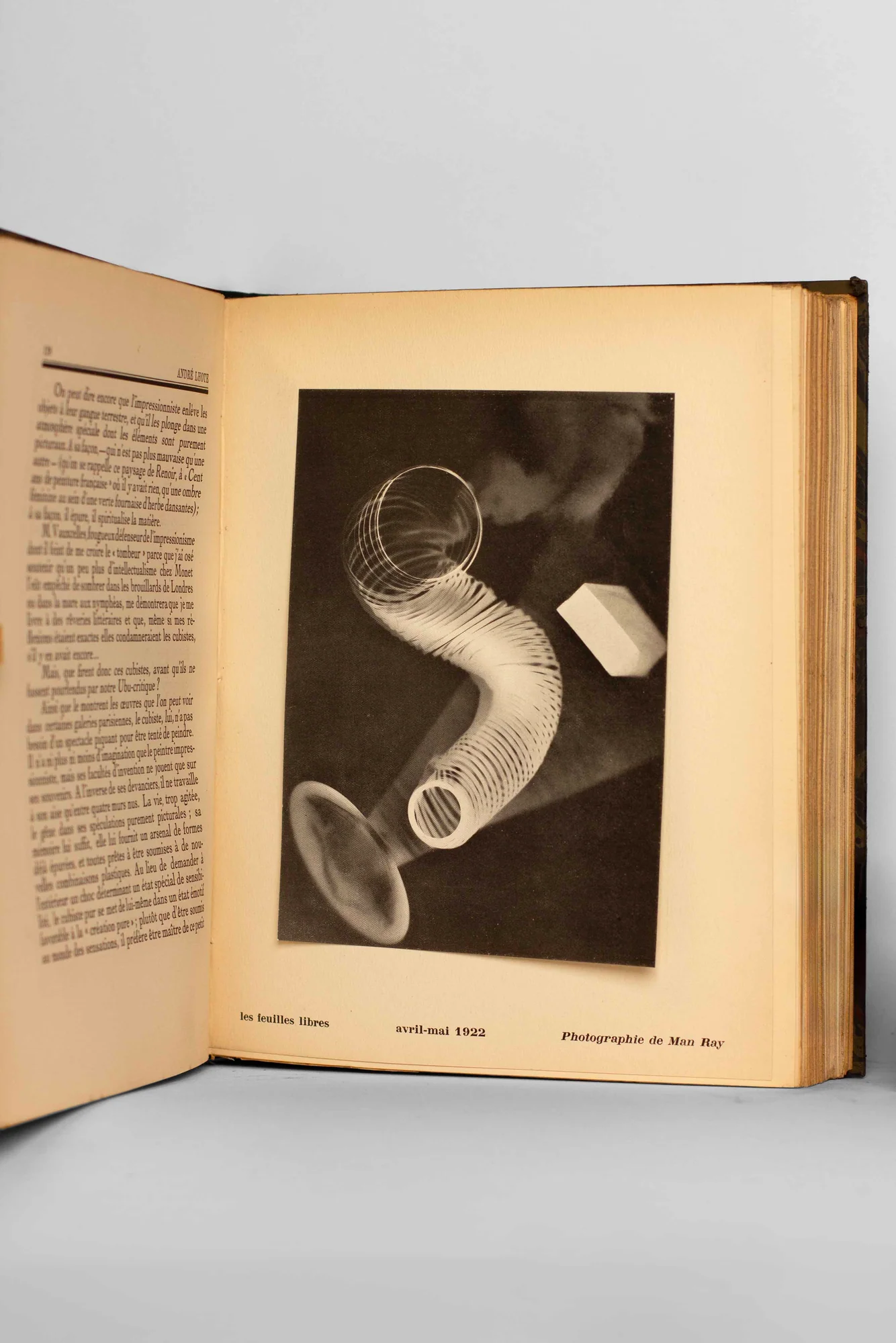 REVUE. Les FEUILLES LIBRES. — Les Feuilles Libres (1922-1928) [2e série]. (Réf. 23249)
