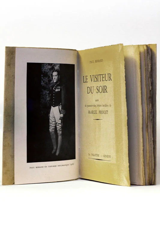 (PROUST). MORAND (Paul). — Le Visiteur du soir. Suivi de quarante-cinq lettres inédites de Marcel Proust. (Réf. 24435)